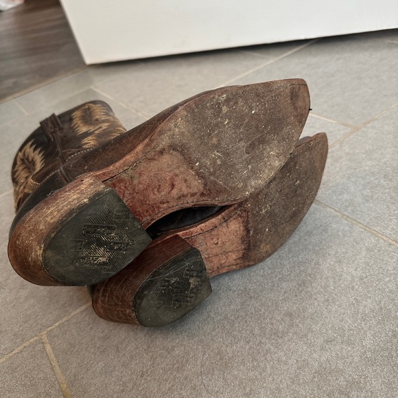 Tony Lama Handcrafted Leather Cowboy Boots - Picture 3 of 10